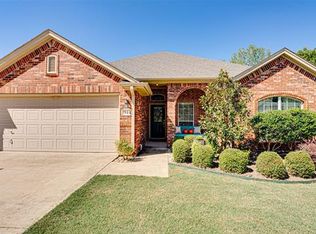 911 New York Ave, Midlothian, TX 76065