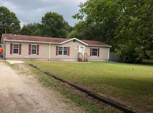 886 S Chatterson Rd, Muskegon, MI 49442