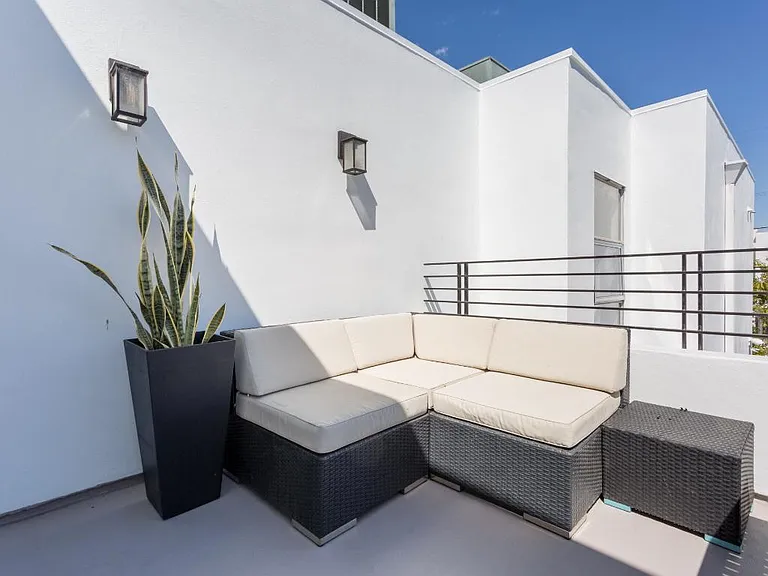808 N La Jolla Ave — Photo 13