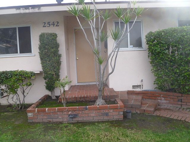 1st image of 2542 Balfour Ave