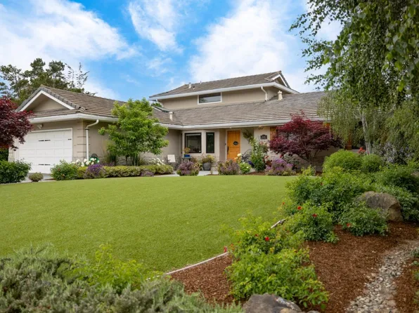 22698 Picador Dr, Salinas, CA 93908