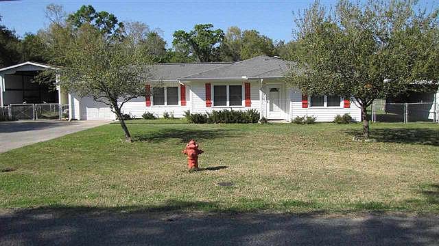 1st image of 220 Meadow Dr