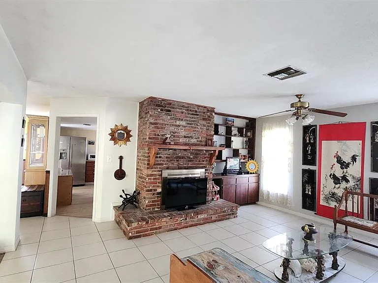 2405 Neptune Rd — Photo 6