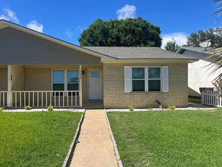 3238 Santa Rosa Dr — Photo 1