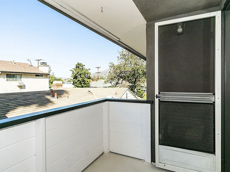 1420 Barrington Way — Photo 10