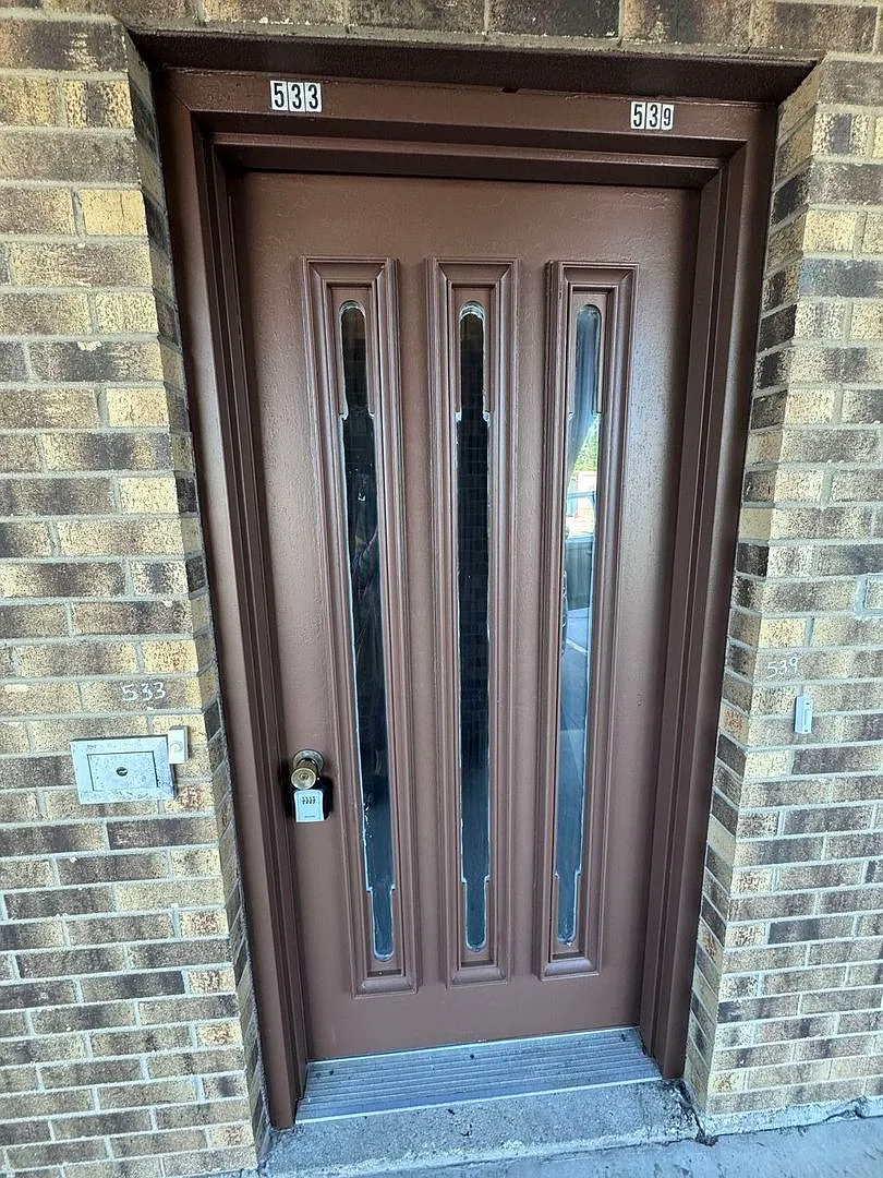 2 bed, 900 sqft, $1,850 — Photo 2