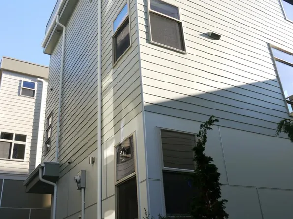 8297 5th Ave NE, Seattle, WA 98115