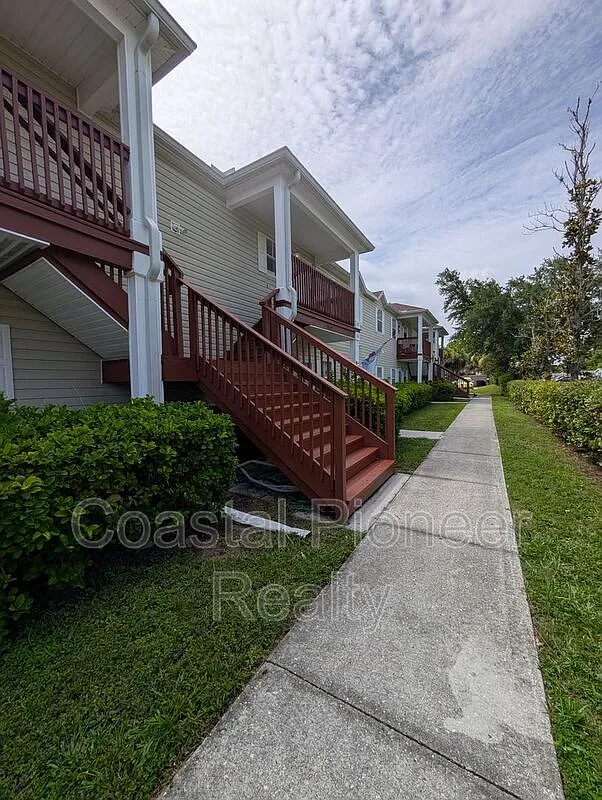 2 bed, 2.0 bath, 1008 sqft, $1,450 — Photo 2