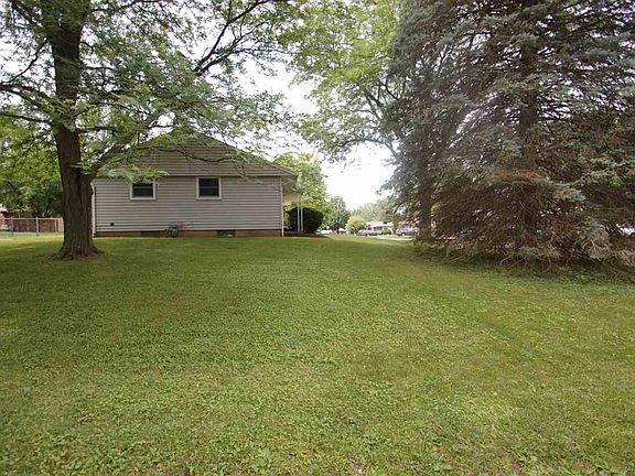 2nd image of 5914 N Rosemead Dr