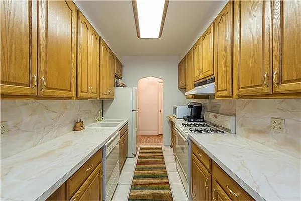 Sold by Exclusive Properties Sotheby's International Realty | media 6