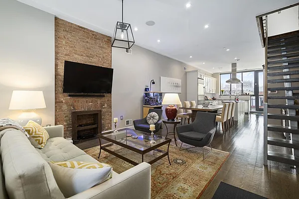 Sold by Space Marketing Shop | media 9