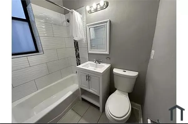 4 bed, $2,800 — Photo 4