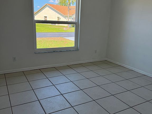 5th image of 17754 Acacia Dr