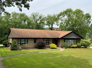 24 Briar Ln, Millersburg, OH 44654
