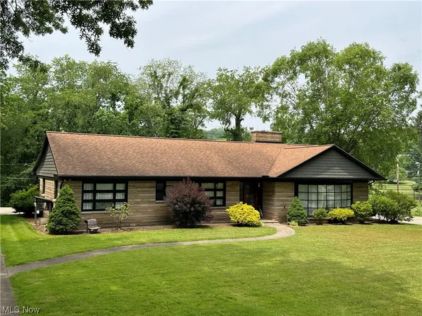 24 Briar Ln, Millersburg, OH 44654