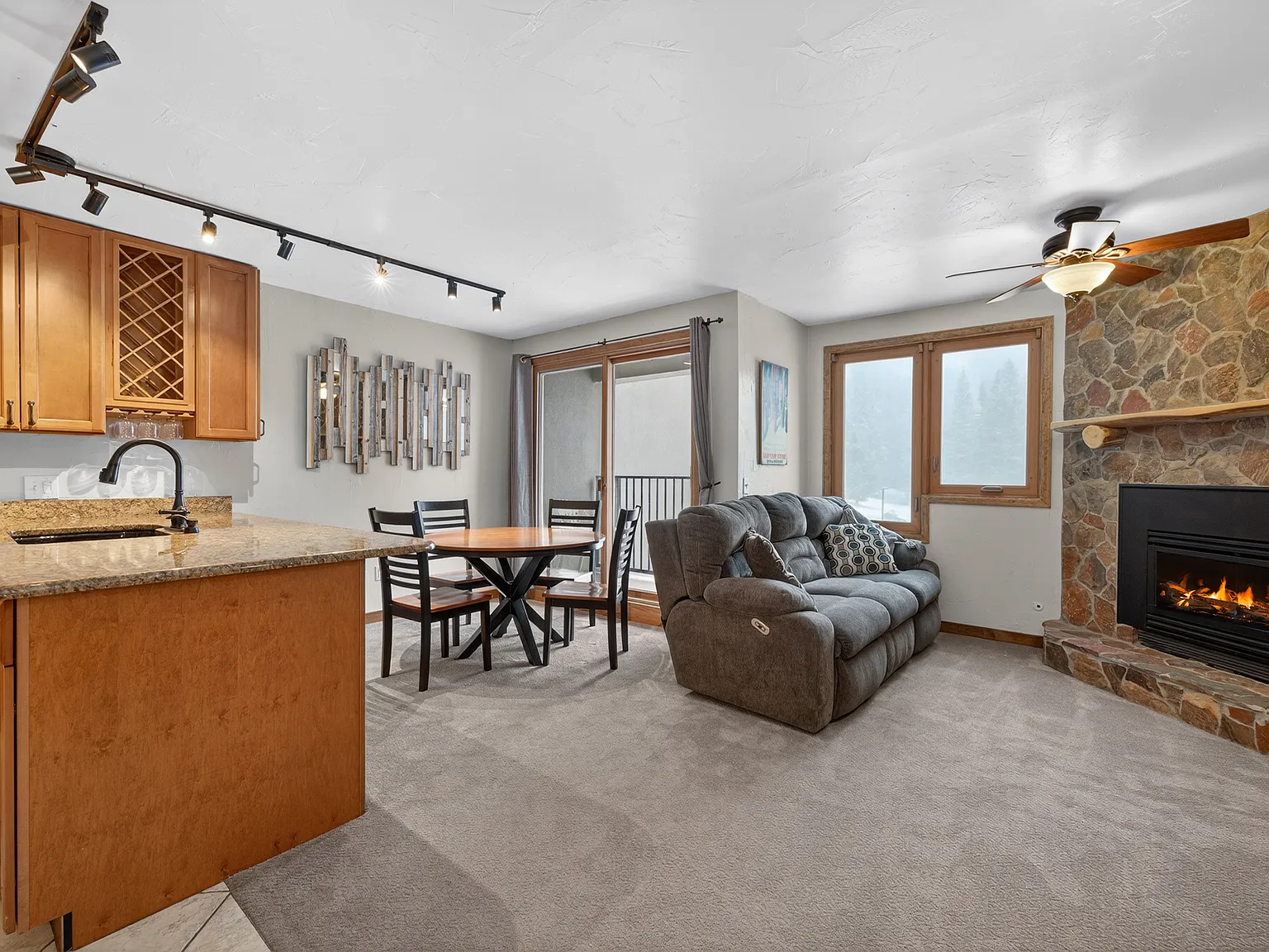 1 bed, 562 sqft, $2,200 — Photo 4