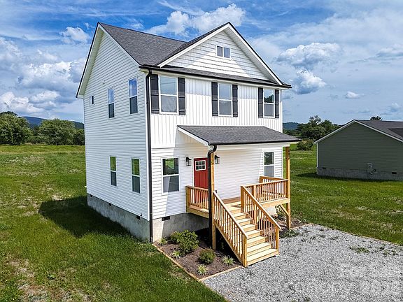 3rd image of 696 Beehive Rd