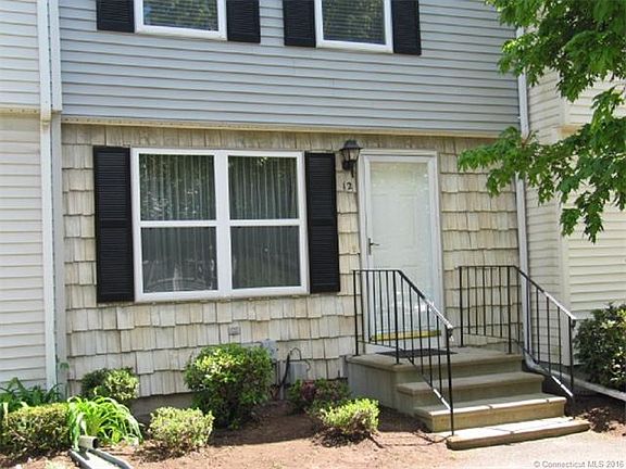 2nd image of 12 Periwinkle Ln #12