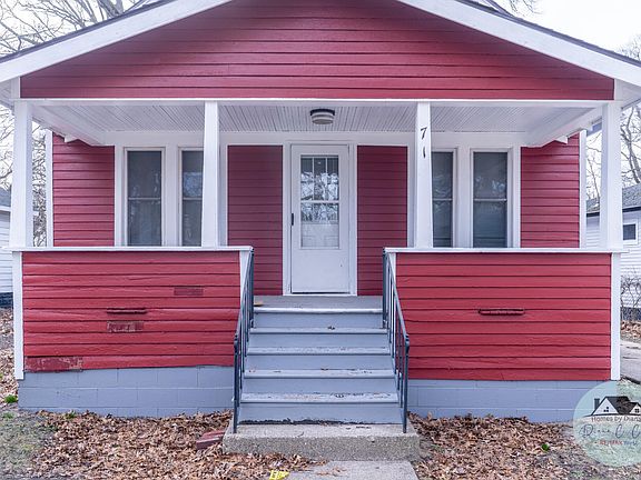 3rd image of 71 Crescent Ave