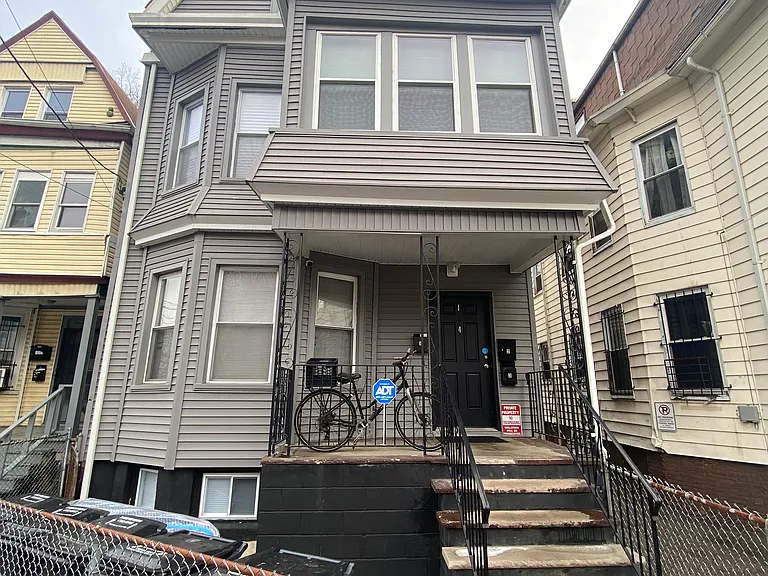 194 Seymour Ave #3 — Photo 1