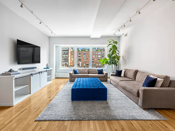 121 W 19th St APT 8G, New York, NY 10011