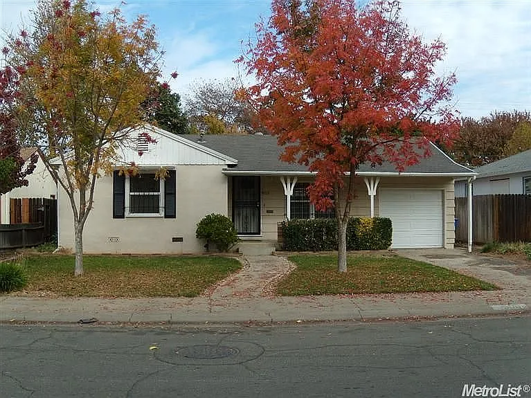 5053 48th St photo 1