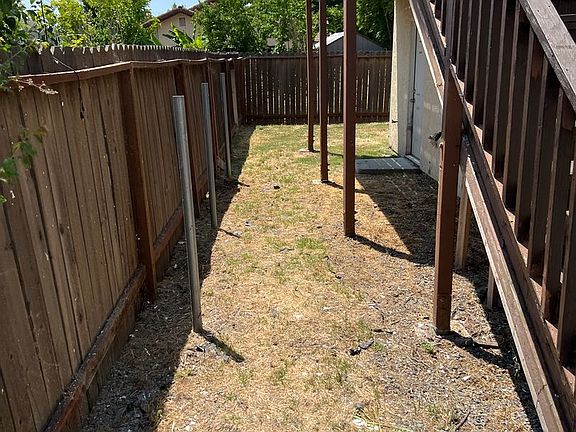 2nd image of 3744-3746 19th Ave