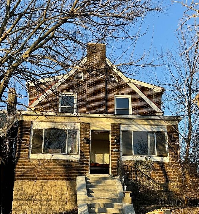 1st image of 2008 Locust St