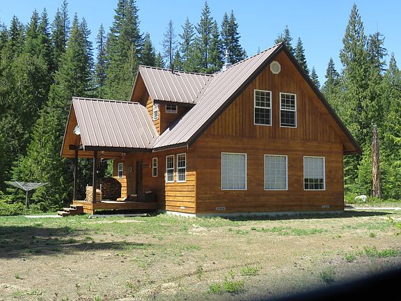 Front of Home facing into property