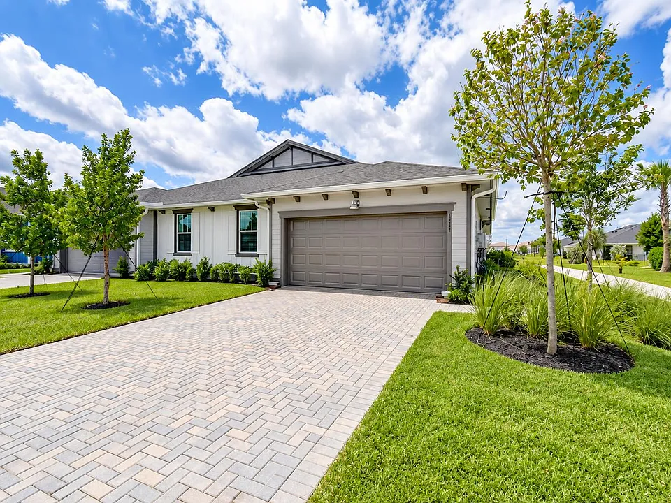 1267 Tangled Orchard Trce