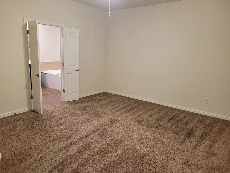 519 Heartland Dr — Photo 6