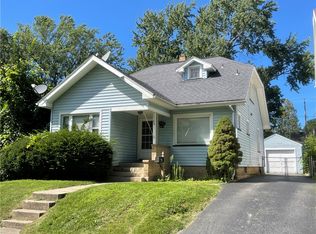 74 Chippendale Rd, Rochester, NY 14616
