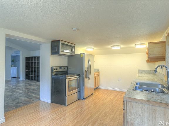 5th image of 22814 63rd Ave E