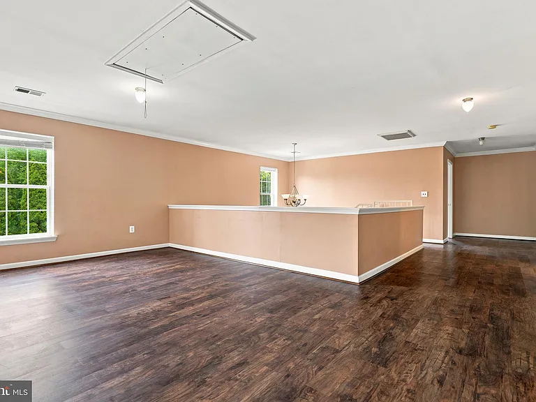 8916 Rugby Rd — Photo 56