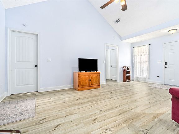 5th image of 119 Lee Road 2191