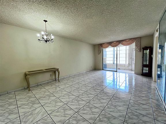 5th image of 9181 Sunrise Lakes Boulevard #104