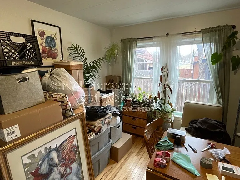 1938 Roblyn Ave #1 — Photo 6