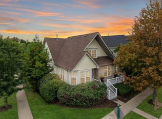 0N553 Armstrong Ln, Geneva, IL 60134