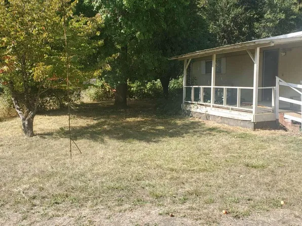 161 W Evans Creek Rd, Rogue River, OR 97537