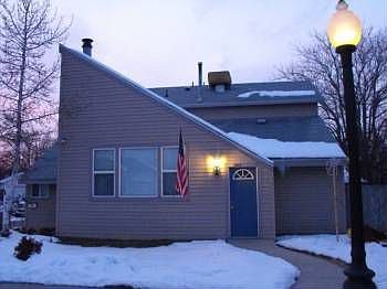 2nd image of 2840 Dearborn St