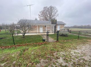 260 Lyons Ln, Heltonville, IN 47436