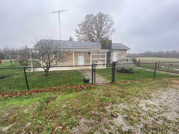 260 Lyons Ln, Heltonville, IN 47436