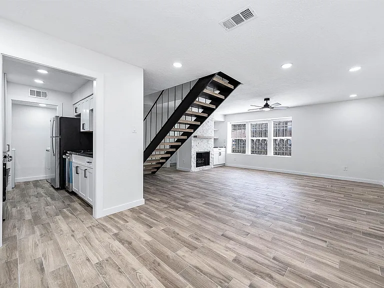 5532 Beverly Hill St #1 — Photo 5