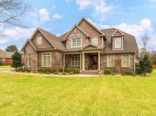 806 Hearthstone Dr, Prattville, AL 36067