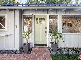 12948 Hartsook St, Sherman Oaks, CA 91423