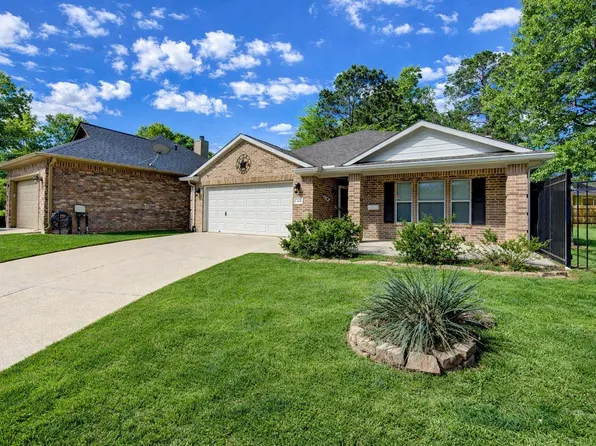 3619 Woodland Ln, Montgomery, TX 77356