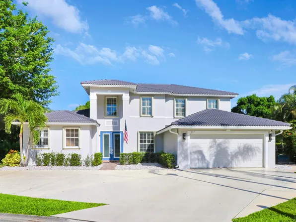452 Oriole Circle, Jupiter, FL 33458