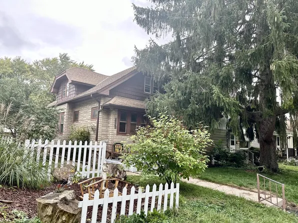 8612 West Maple STREET, West Allis, WI 53214