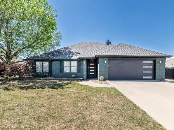 100 Apple Blossom, Bentonville, AR 72712