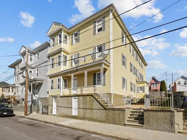 52 Pitman St, Fall River, MA 02723